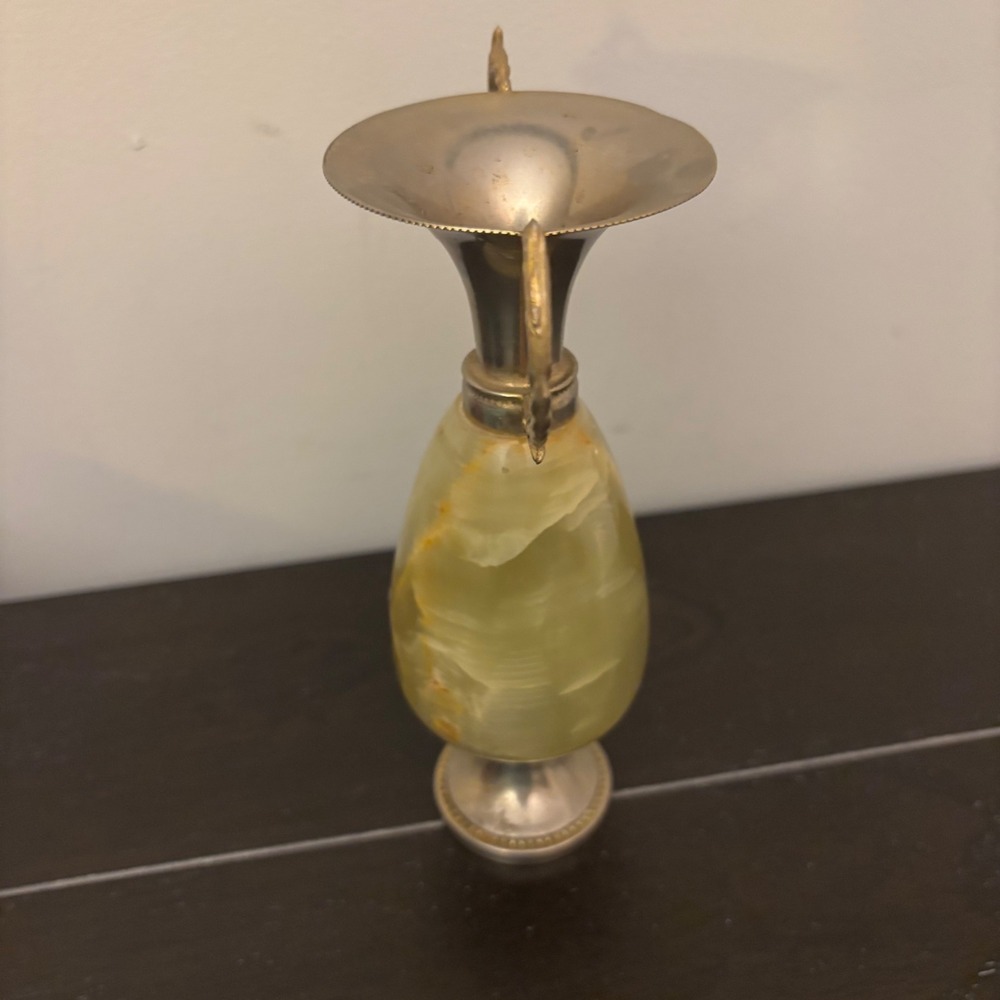 Vintage Onyx Stone Bud Vase | Brass Handles | Pakistan Onyx | Made in Italy - Picture 11 of 12